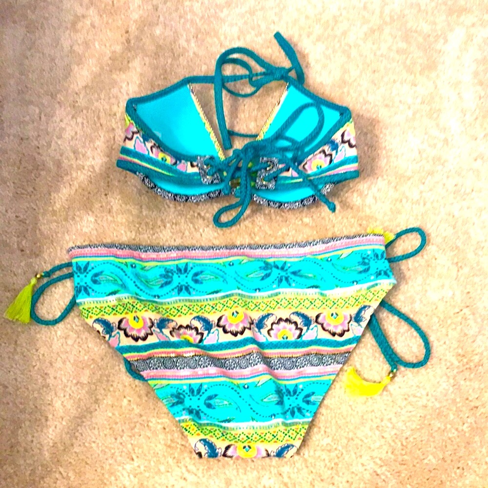 Multi-Pattern Two Piece Bikini - Picture 3 of 5